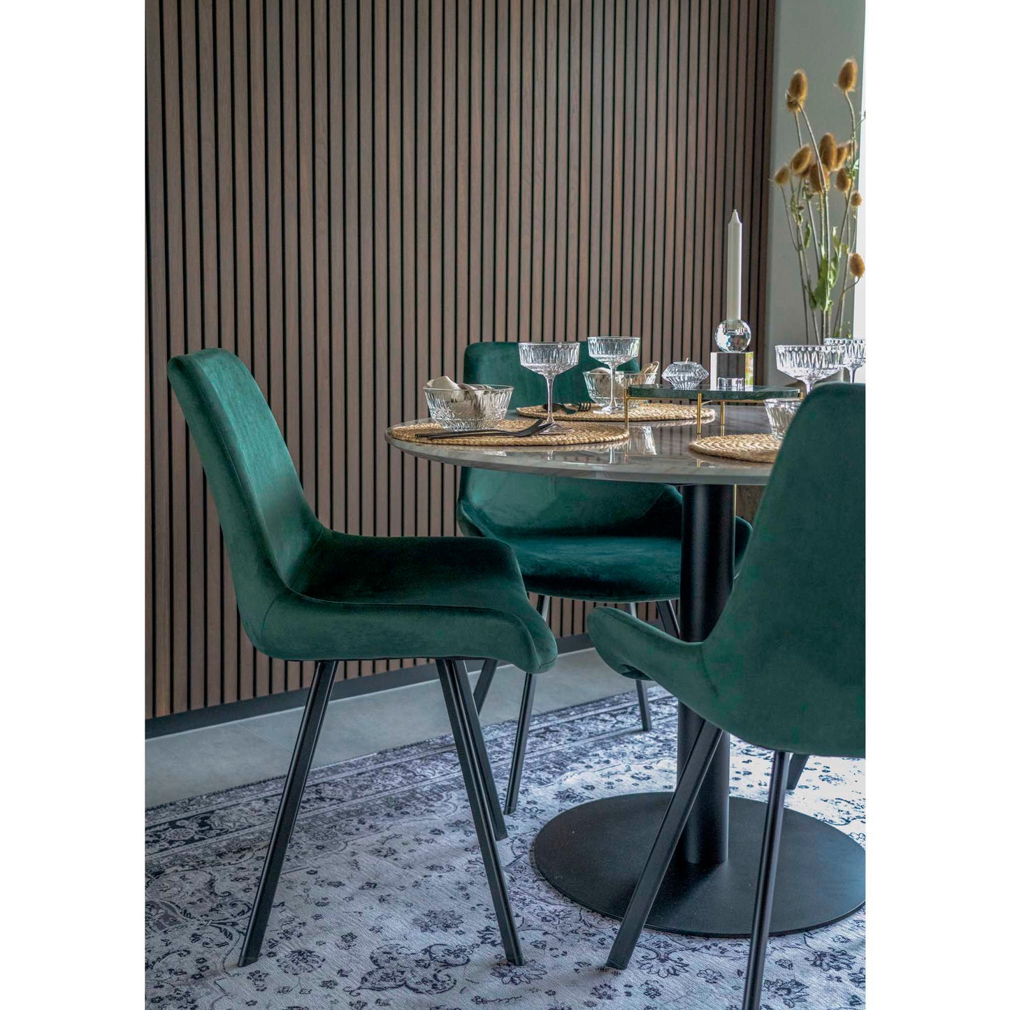 Bolzano Spisebord - Spisebord, marmor look bordplade, hvid, sort base ø110x75 cm