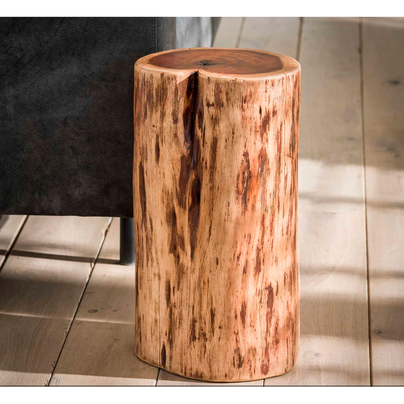 Træstamme i massiv akacietræ