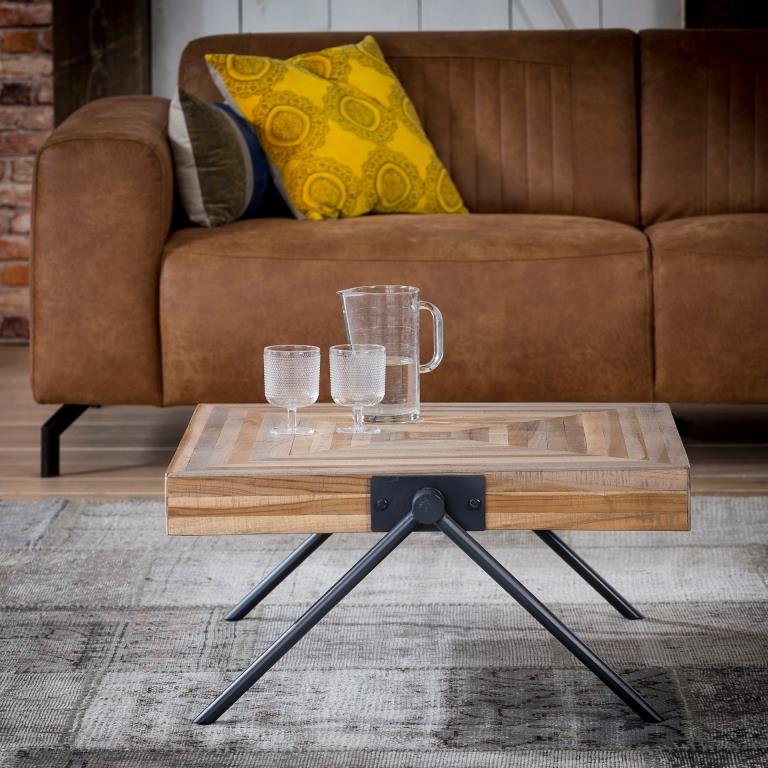 Sofabord 70 x 70 cm - Patineret teaktræ.