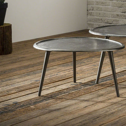 Nyreformet sofabord i sandblæst metal - 60 cm