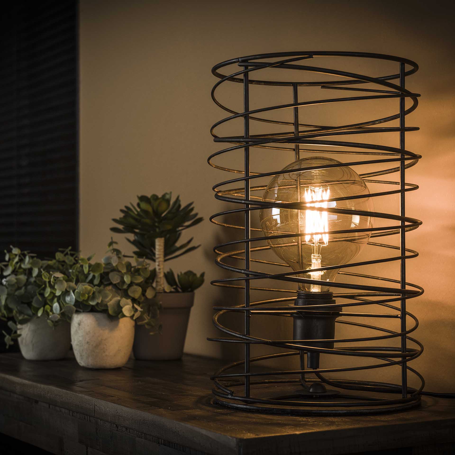 Spiralformet bordlampe - Lampeskærm