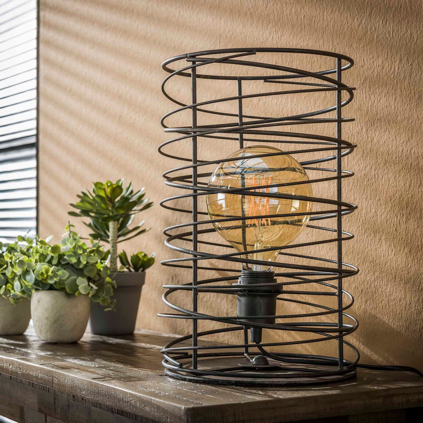 Spiralformet bordlampe - Lampeskærm