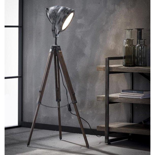 Patineret gulvlampe - Grå metal og træ.
