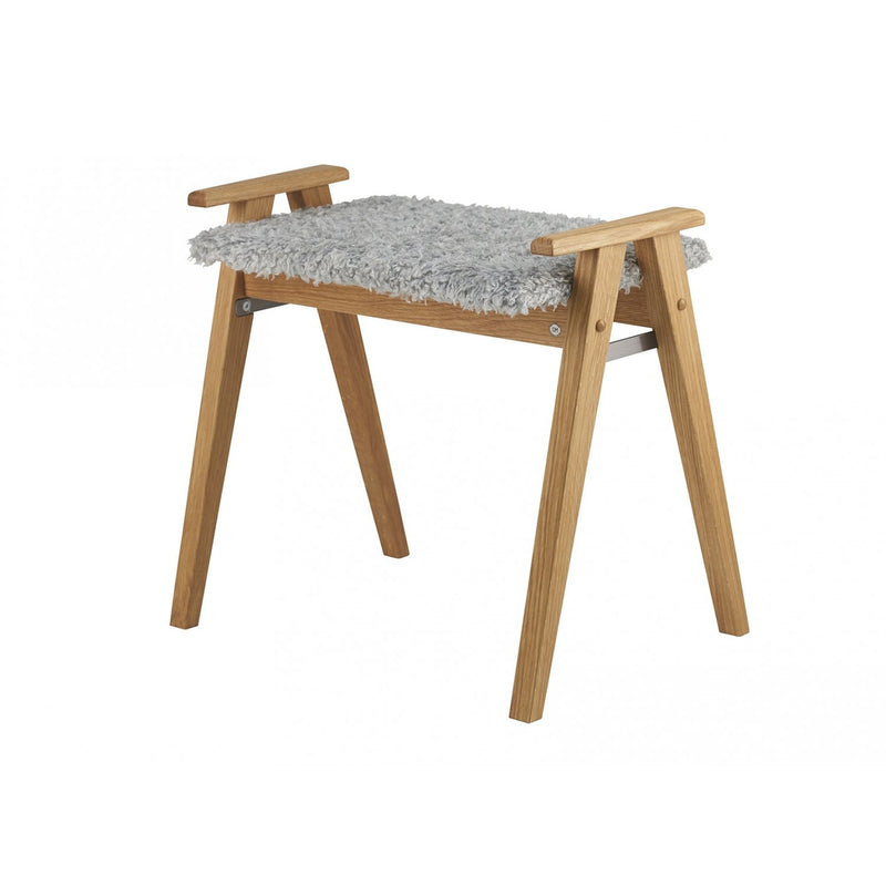 Alme bænk med fåreskind - Olieret eg