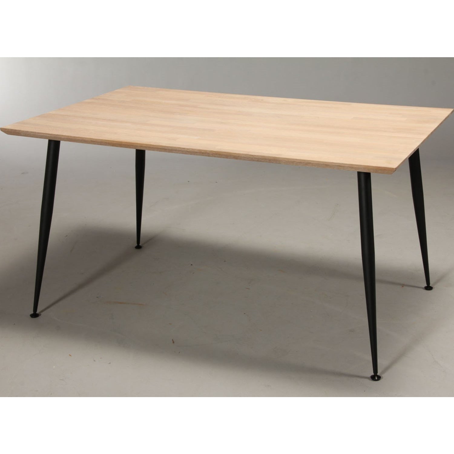 Spisebord i massiv eg med sorte metalben - 100 x 60 cm.